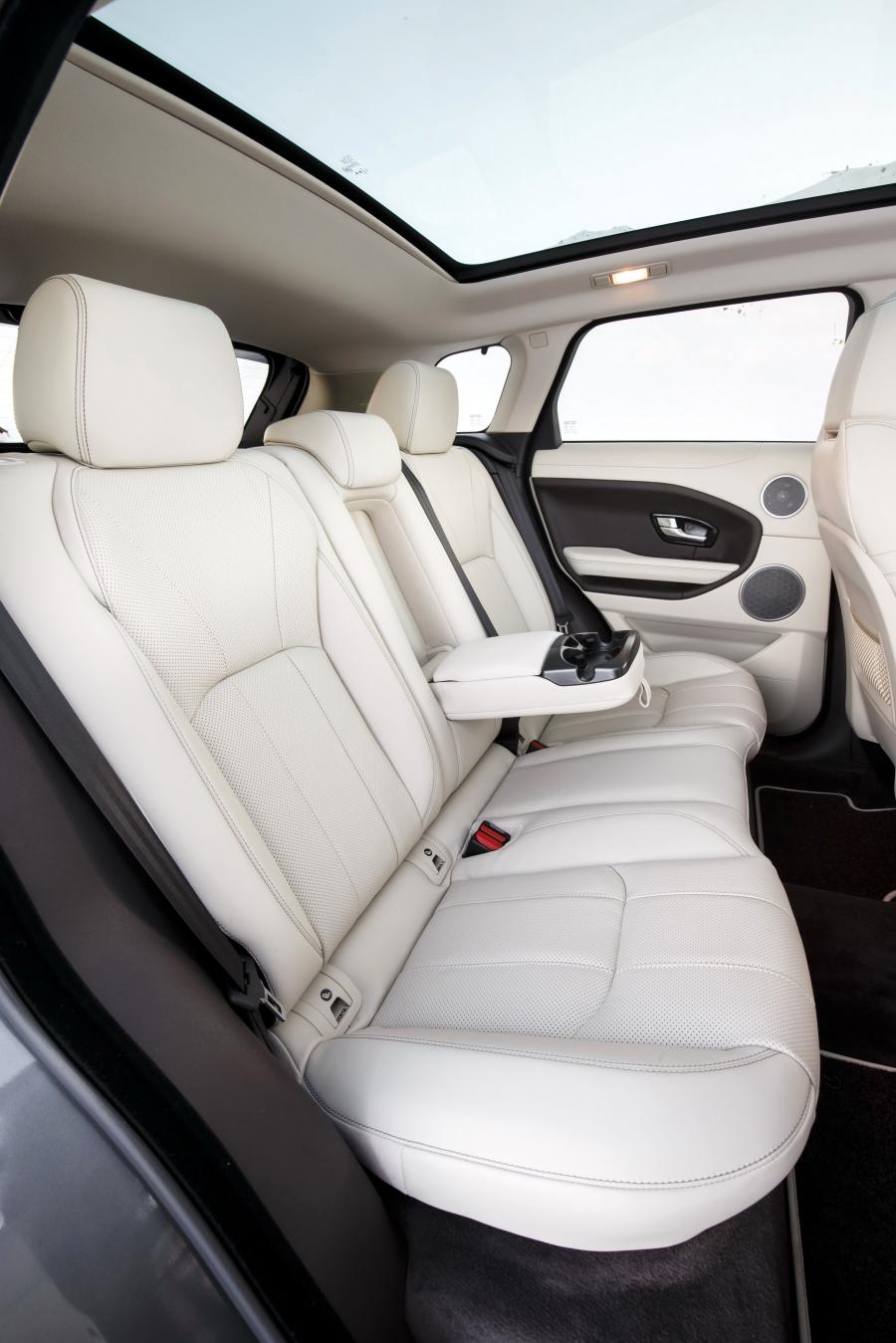 Интерьер Land Rover Range Rover Evoque Autobiography 2016 года  (US) (фото 1 из 21)